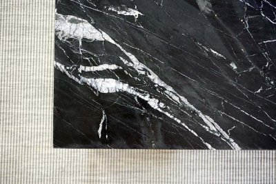 Table basse carrée en marbre noir - Verona