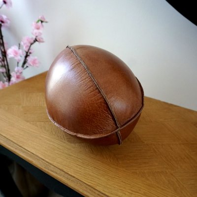 Ballon de rugby en cuir vintage