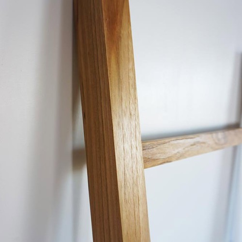 Échelle porte serviette en bois de teck 180 cm