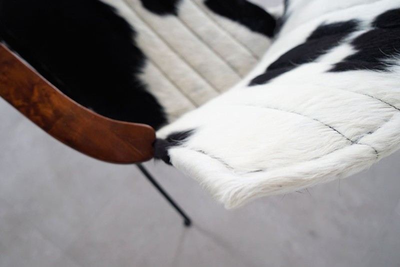 Fauteuil en peau de vache véritable noir/blanc