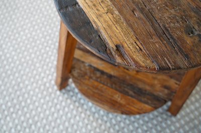 Table d'appoint bois recyclé ancien - Reborn