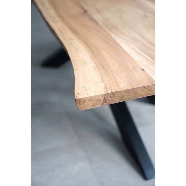 Table basse avec plateau en bois massif à bord naturel - Mikado