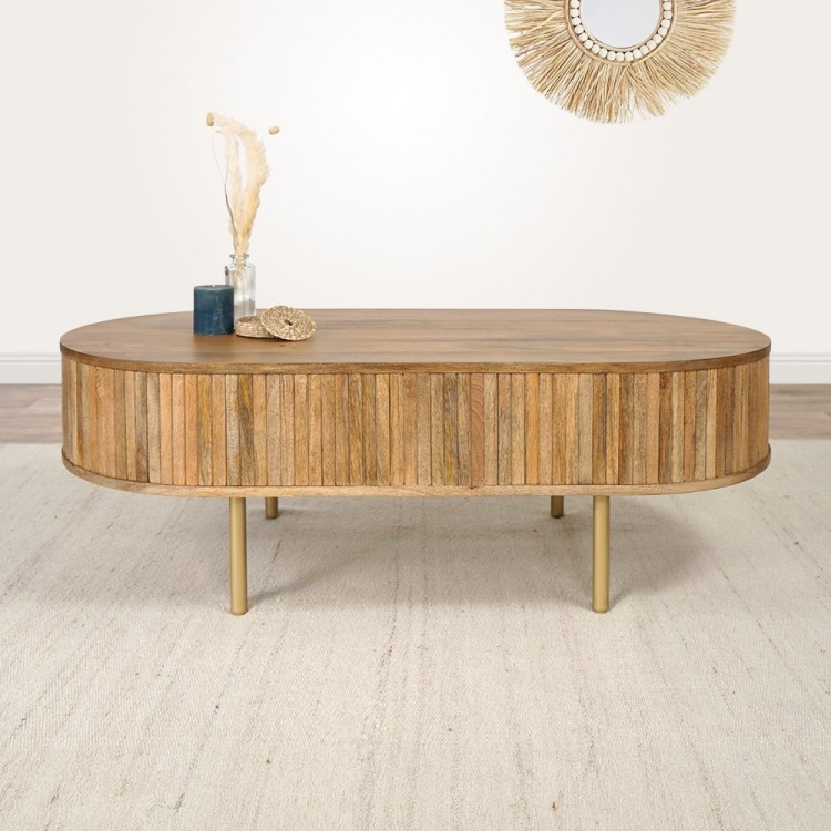 Table basse en bois massif avec pieds en laiton - Unami