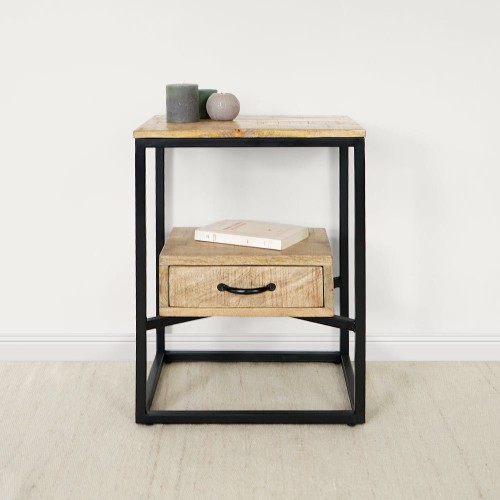 Table de nuit avec un tiroir