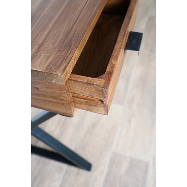 Bureau en bois massif et pieds en métal
