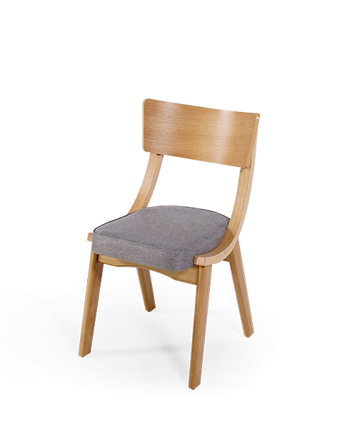 Chaises en bois