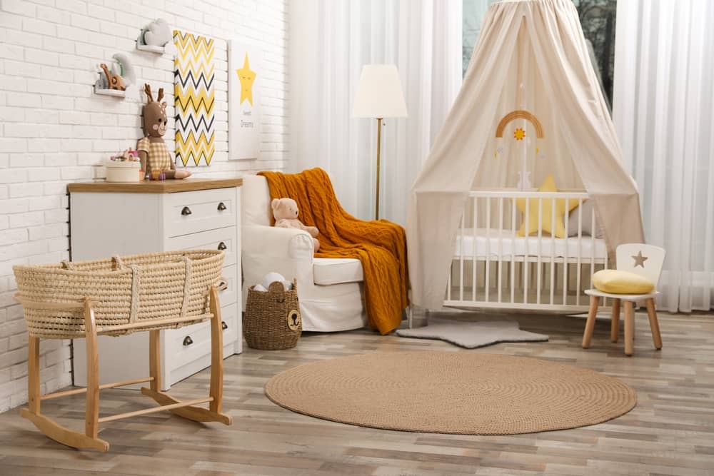 Comment bien décorer la chambre du bébé ?
